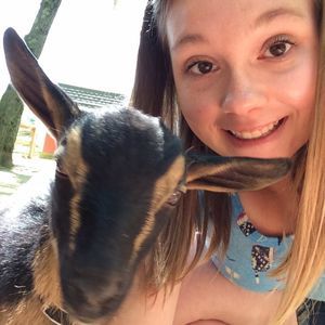 Meet your Posher, Abby